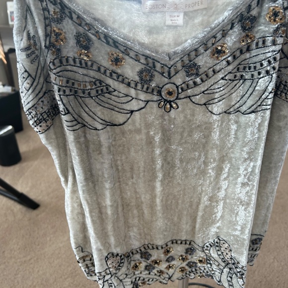 Women’s top - Picture 3 of 3